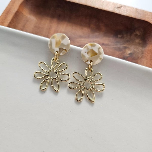 Lily Earrings - Daffodil